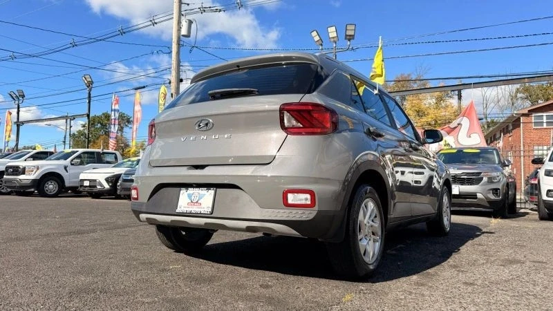 2020 Hyundai Venue - Image 9 of 12