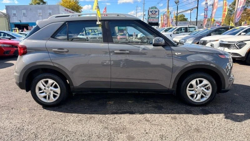 2020 Hyundai Venue - Image 11 of 12