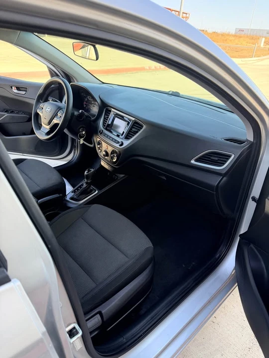 2020 Hyundai Accent - Image 9 of 15