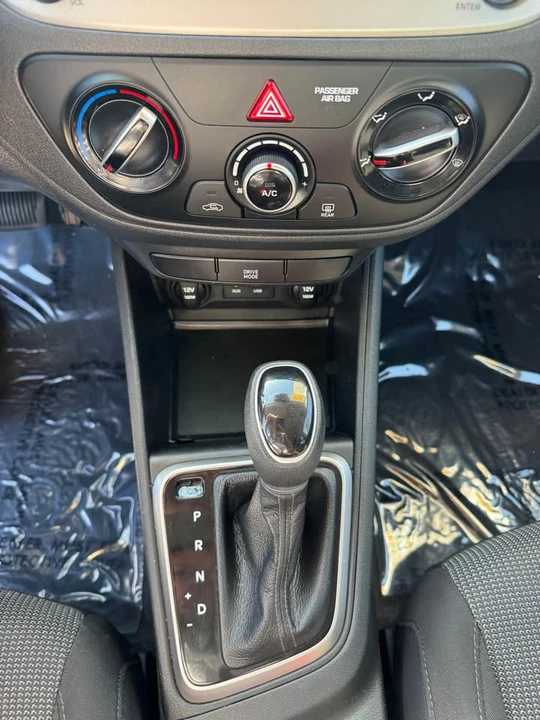 2020 Hyundai Accent - Image 9 of 14