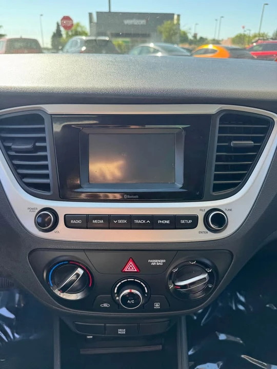 2020 Hyundai Accent - Image 8 of 14