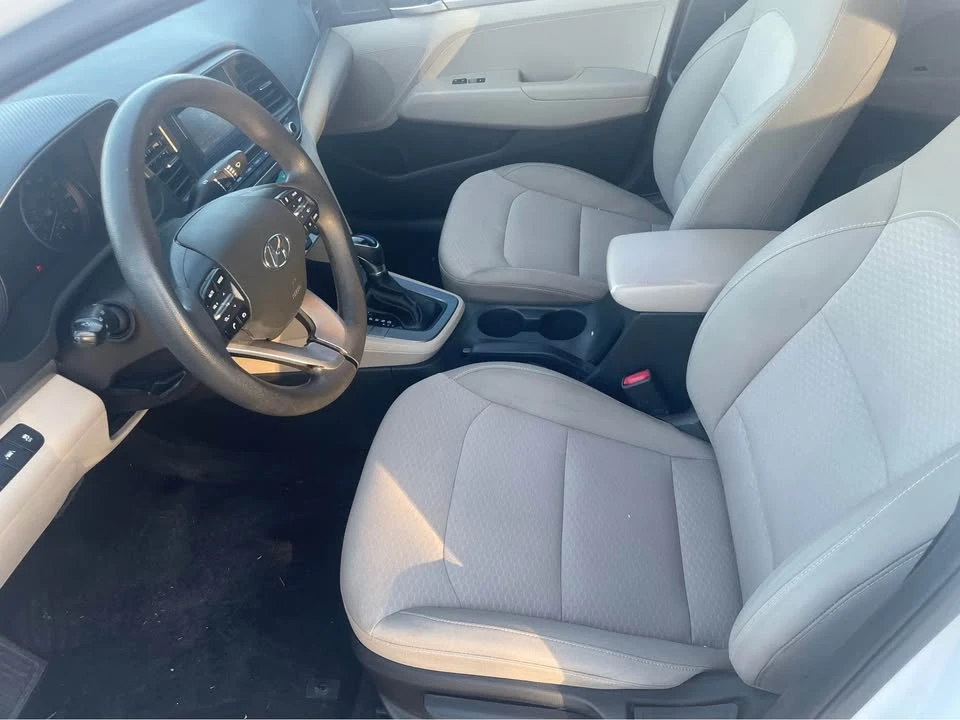 2020 Hyundai Elantra - Image 8 of 16