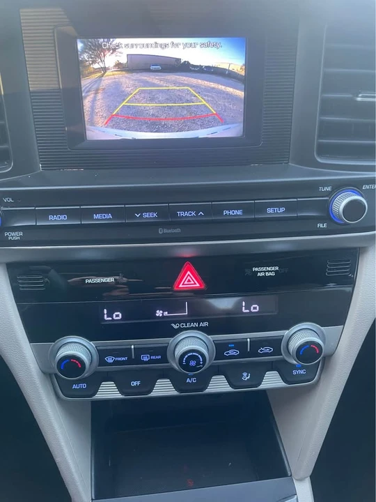 2020 Hyundai Elantra - Image 13 of 16