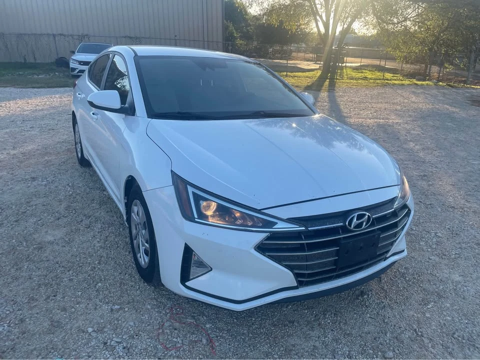 2020 Hyundai Elantra - Image 2 of 16