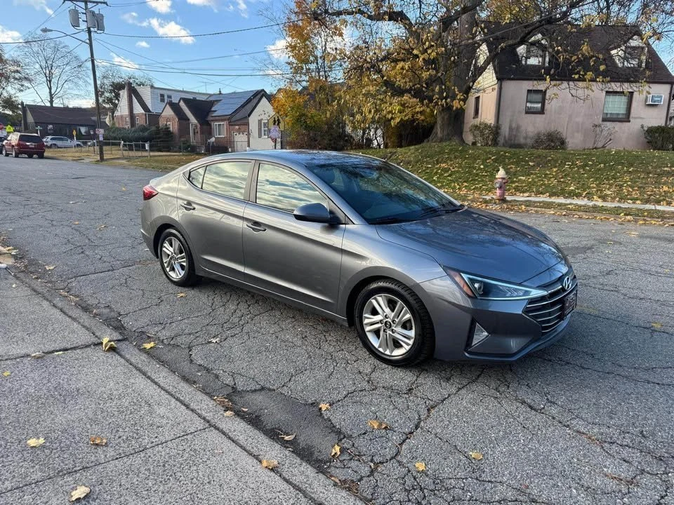 2020 Hyundai Elantra - Image 8 of 16