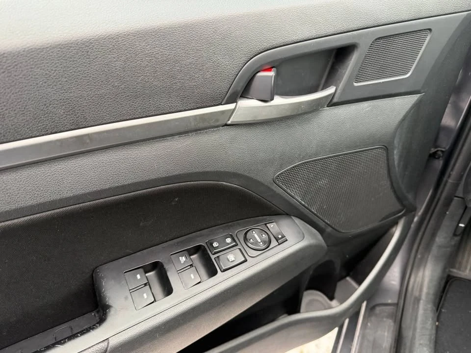 2020 Hyundai Elantra - Image 16 of 18