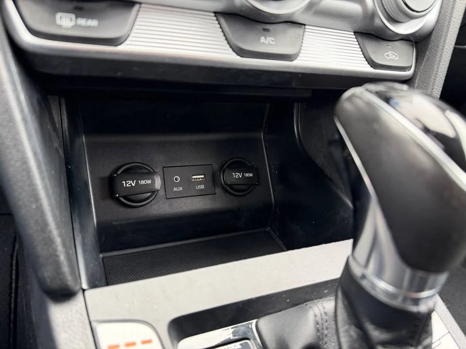 2020 Hyundai Elantra - Image 14 of 18