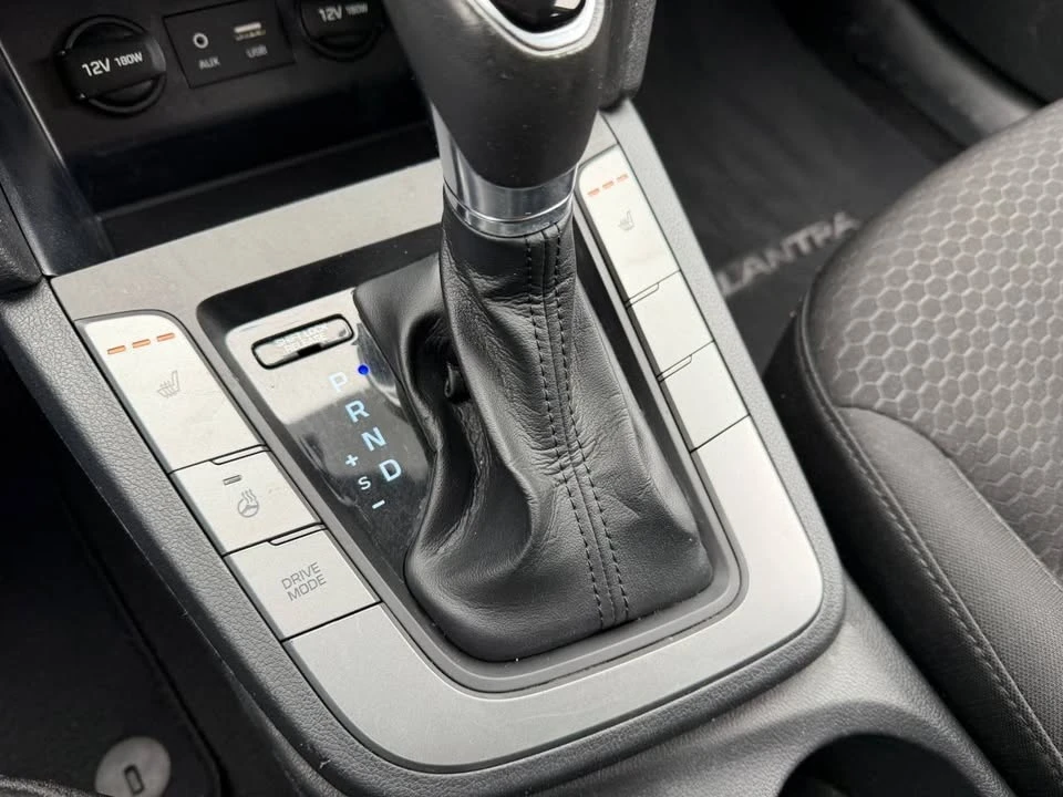2020 Hyundai Elantra - Image 13 of 18