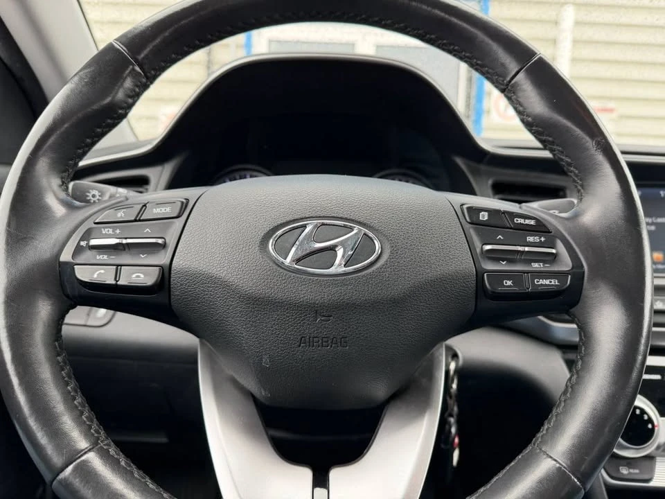 2020 Hyundai Elantra - Image 8 of 18