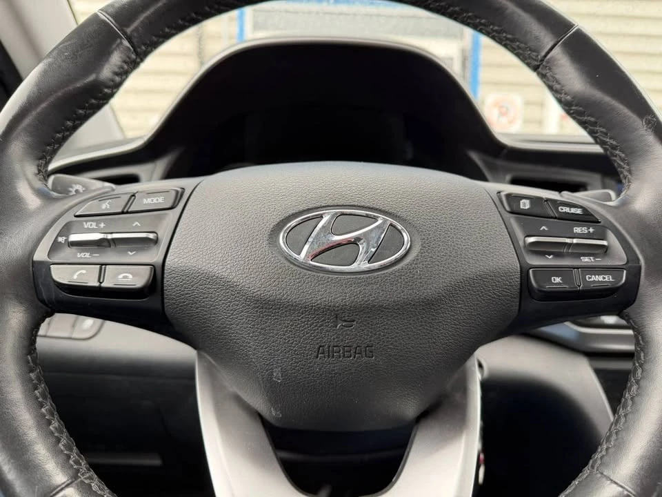 2020 Hyundai Elantra - Image 7 of 18