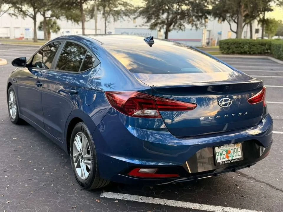 2020 Hyundai Elantra - Image 11 of 12