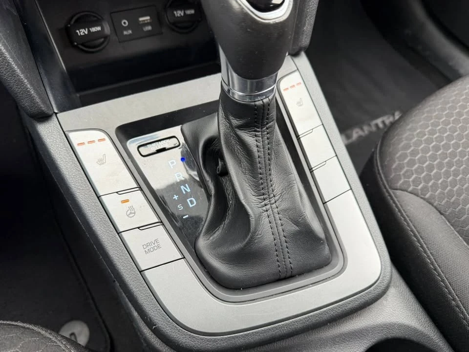 2020 Hyundai Elantra - Image 12 of 18