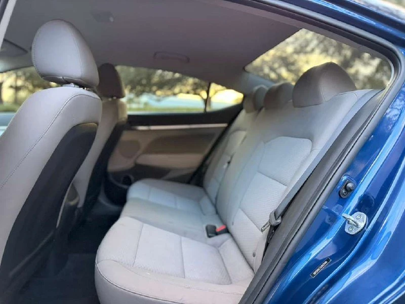 2020 Hyundai Elantra - Image 4 of 12