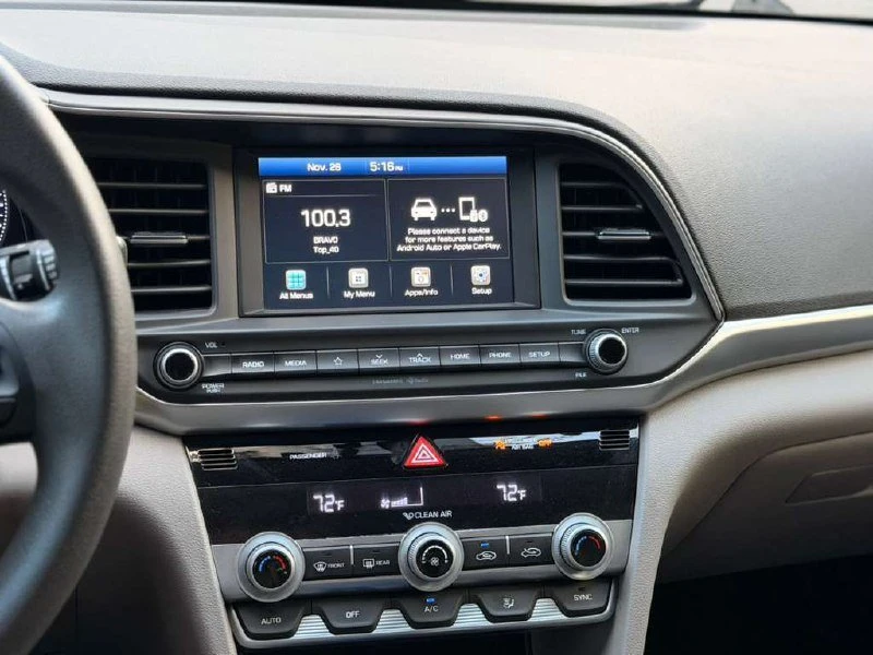 2020 Hyundai Elantra - Image 5 of 12