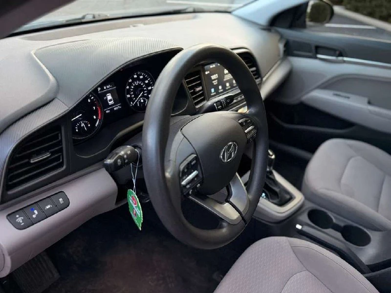 2020 Hyundai Elantra - Image 7 of 12