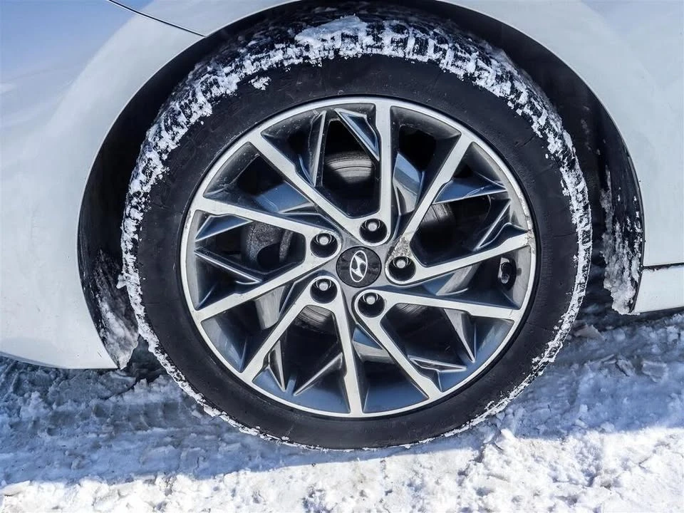 2020 Hyundai Elantra - Image 18 of 20