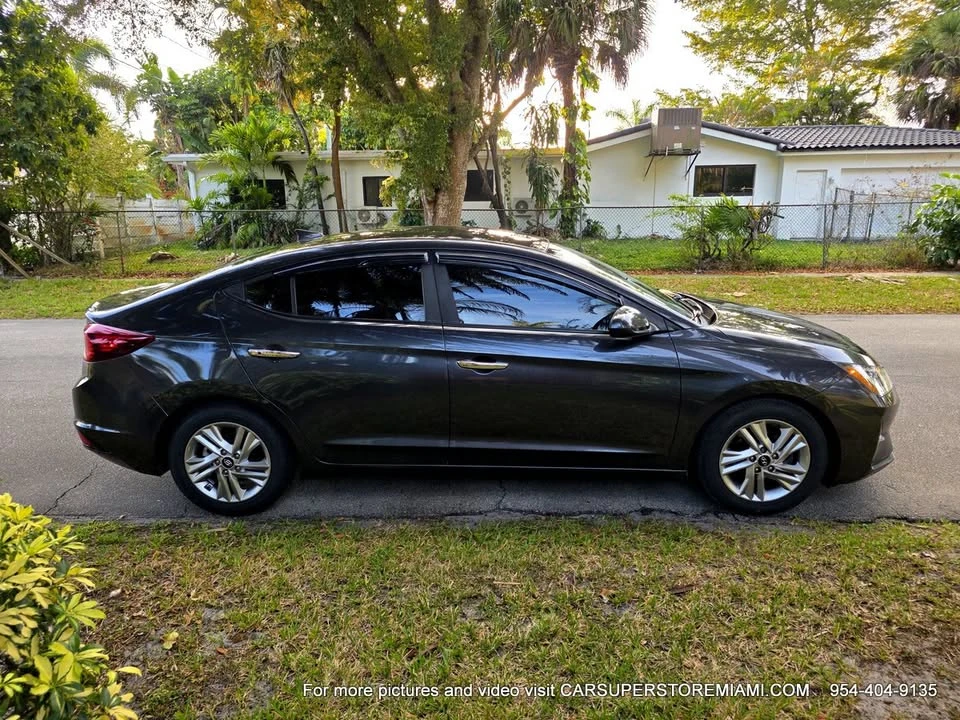 2020 Hyundai Elantra - Image 9 of 20