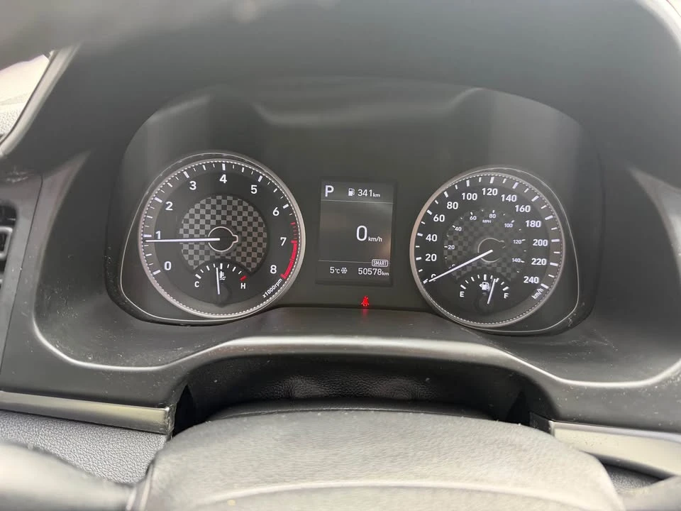 2020 Hyundai Elantra - Image 12 of 16