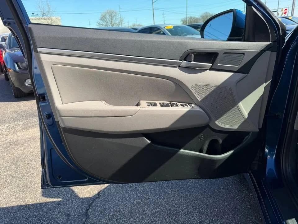 2020 Hyundai Elantra - Image 18 of 20