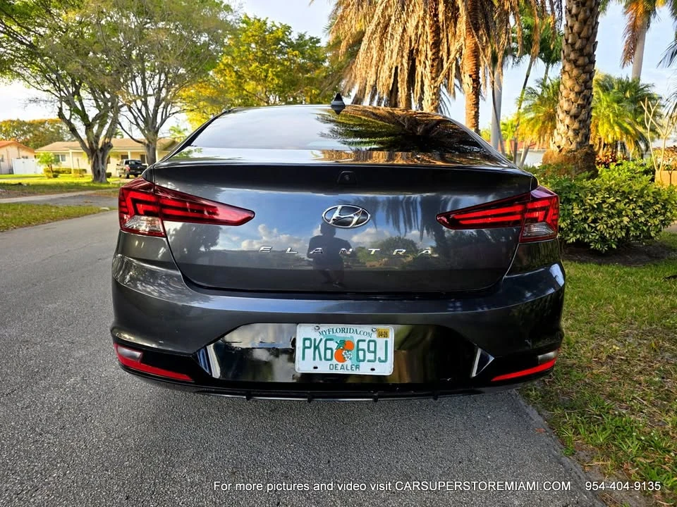 2020 Hyundai Elantra - Image 5 of 20