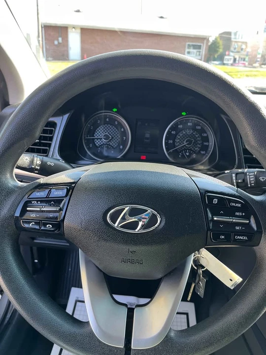 2020 Hyundai Elantra - Image 6 of 8