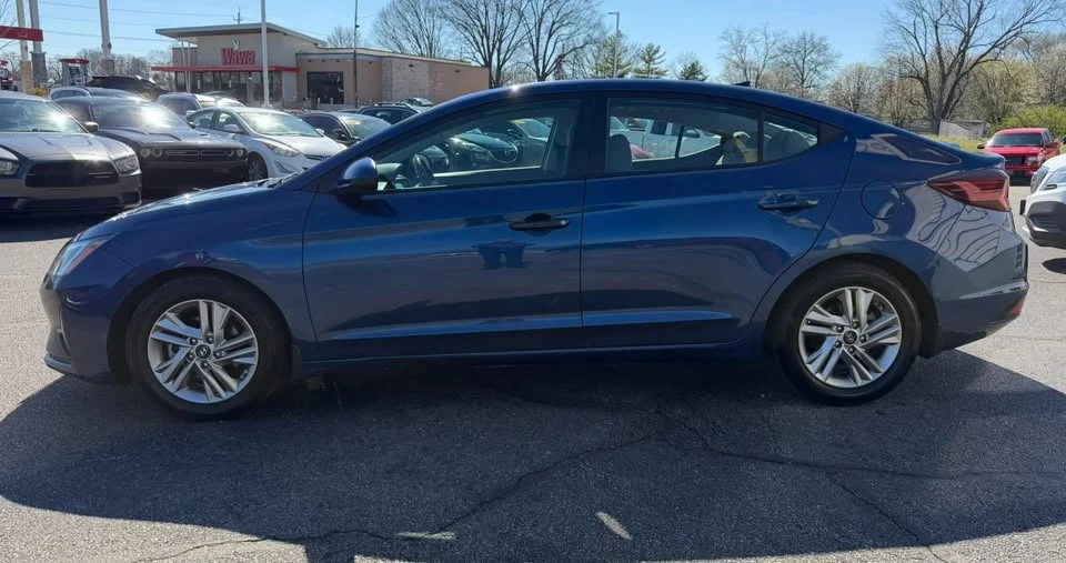 2020 Hyundai Elantra - Image 2 of 20