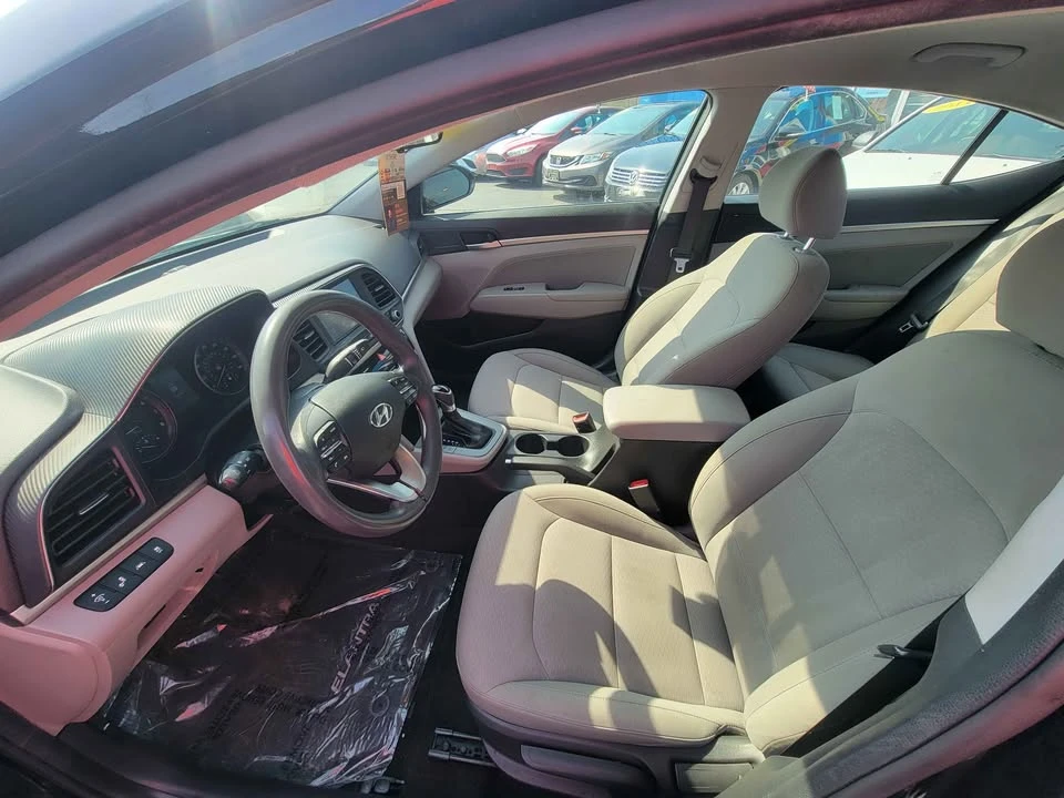 2020 Hyundai Elantra - Image 8 of 10