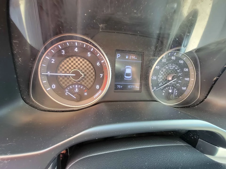 2020 Hyundai Elantra - Image 9 of 10