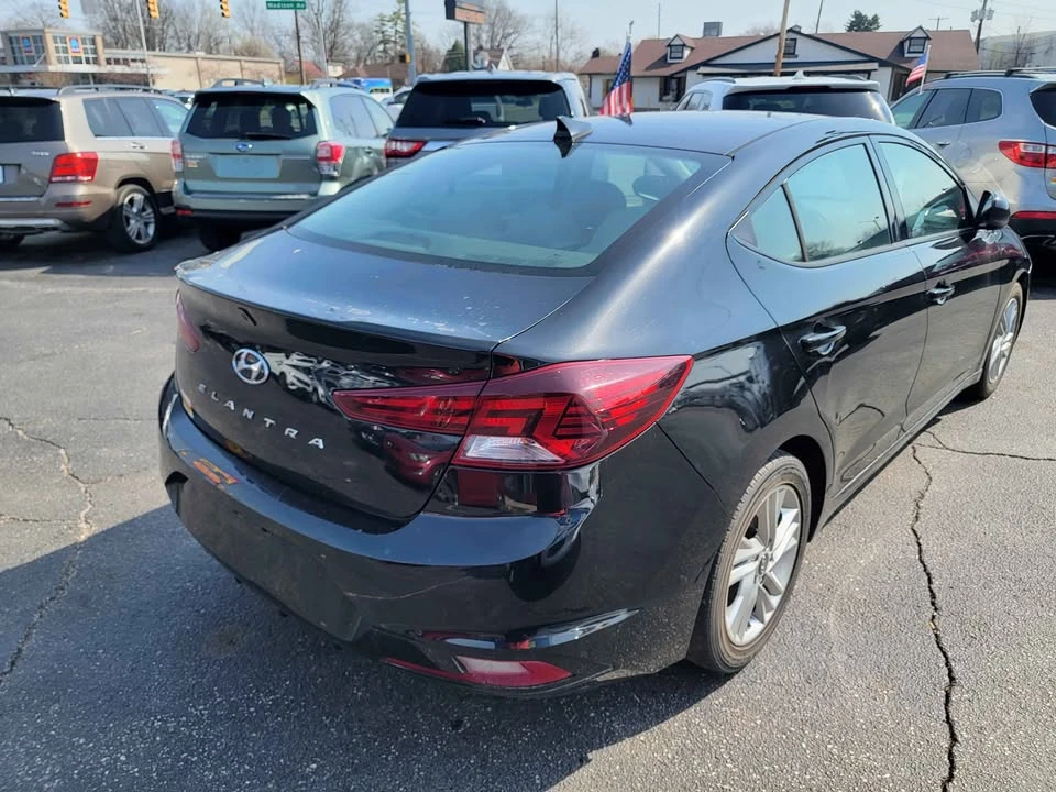 2020 Hyundai Elantra - Image 7 of 10