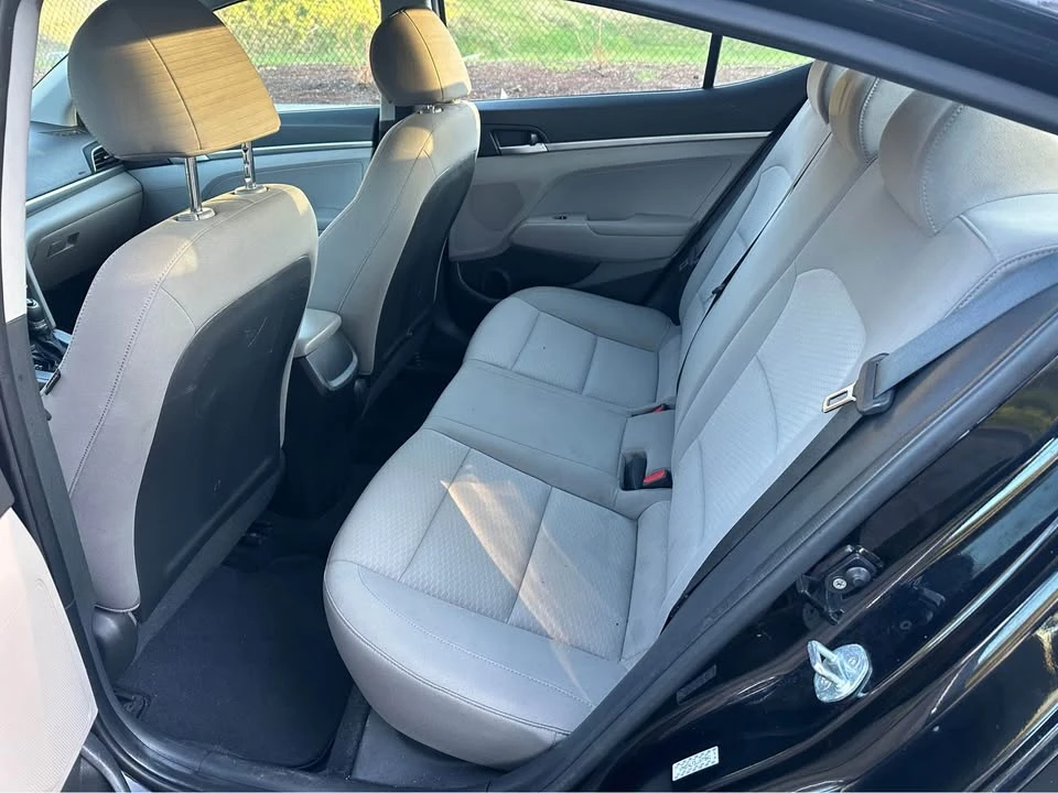 2020 Hyundai Elantra - Image 9 of 13