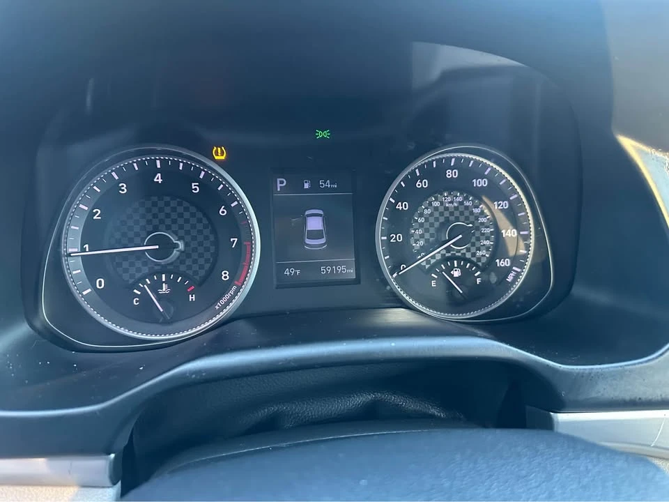 2020 Hyundai Elantra - Image 8 of 13