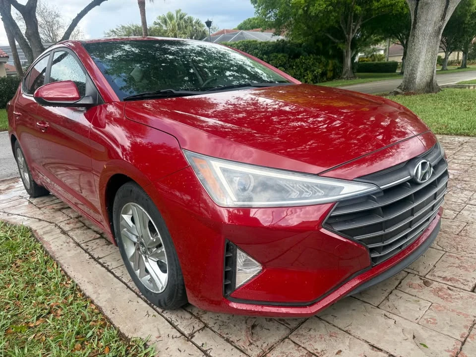 2020 Hyundai Elantra - Image 9 of 10