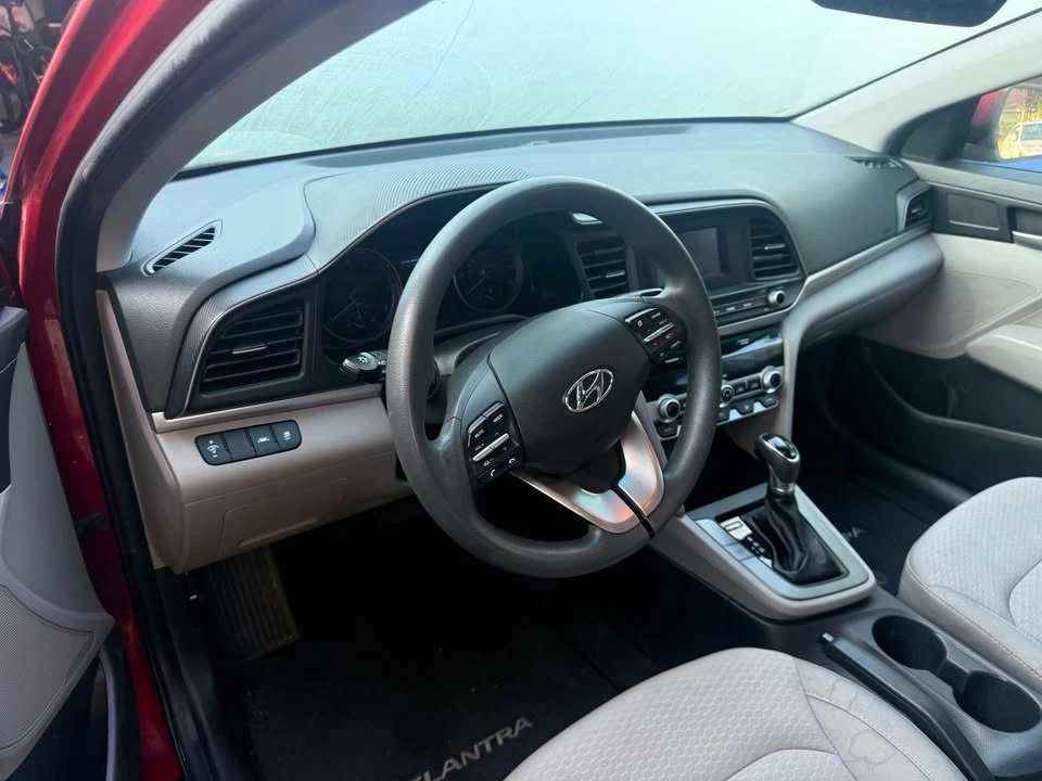 2020 Hyundai Elantra - Image 6 of 10