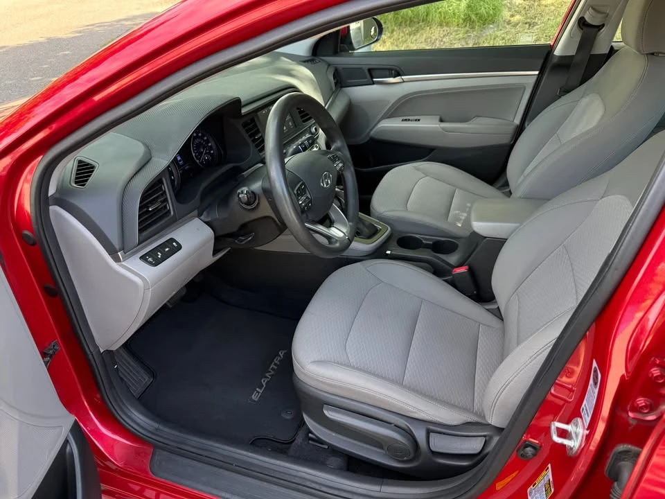 2020 Hyundai Elantra - Image 9 of 18