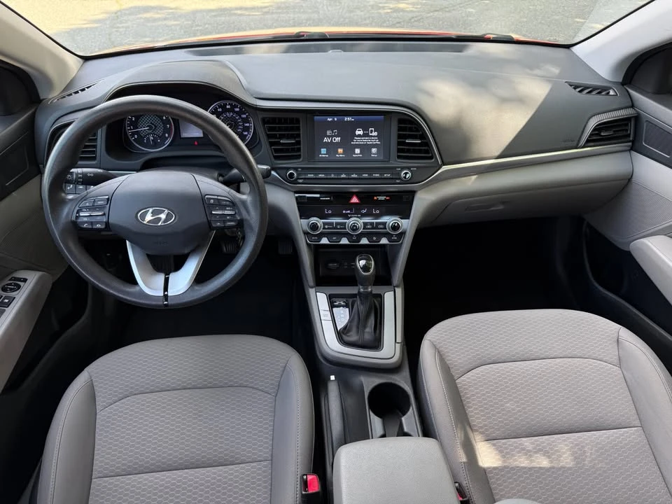 2020 Hyundai Elantra - Image 14 of 18