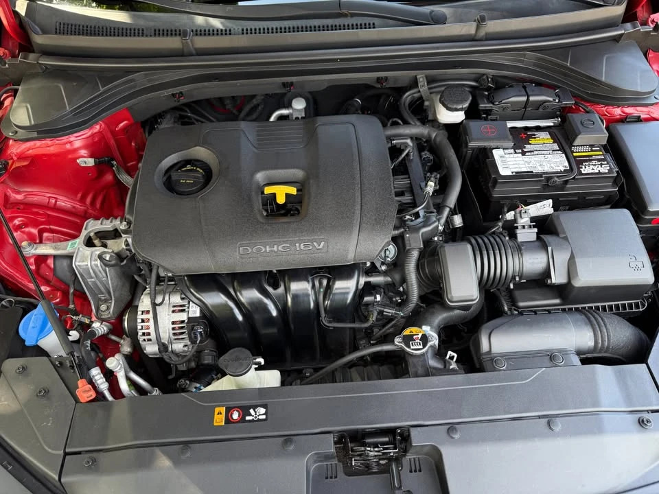 2020 Hyundai Elantra - Image 7 of 18