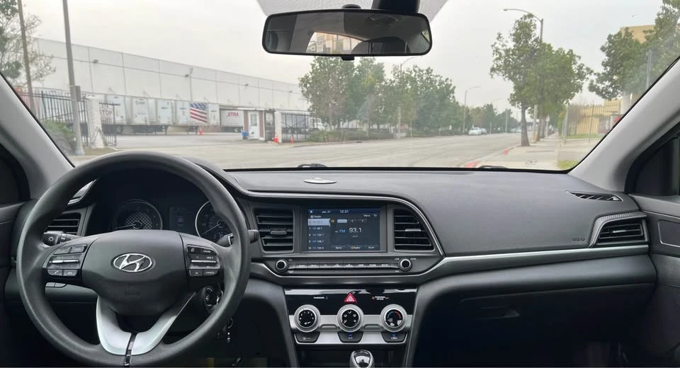 2020 Hyundai Elantra - Image 10 of 10