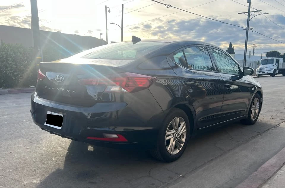 2020 Hyundai Elantra - Image 6 of 10