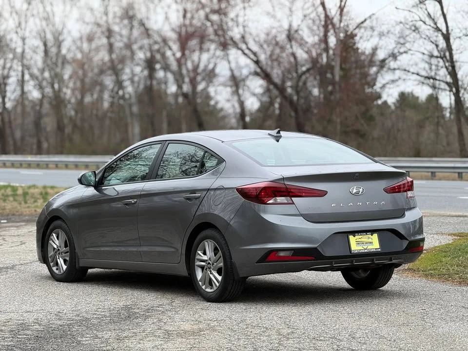 2020 Hyundai Elantra - Image 5 of 9