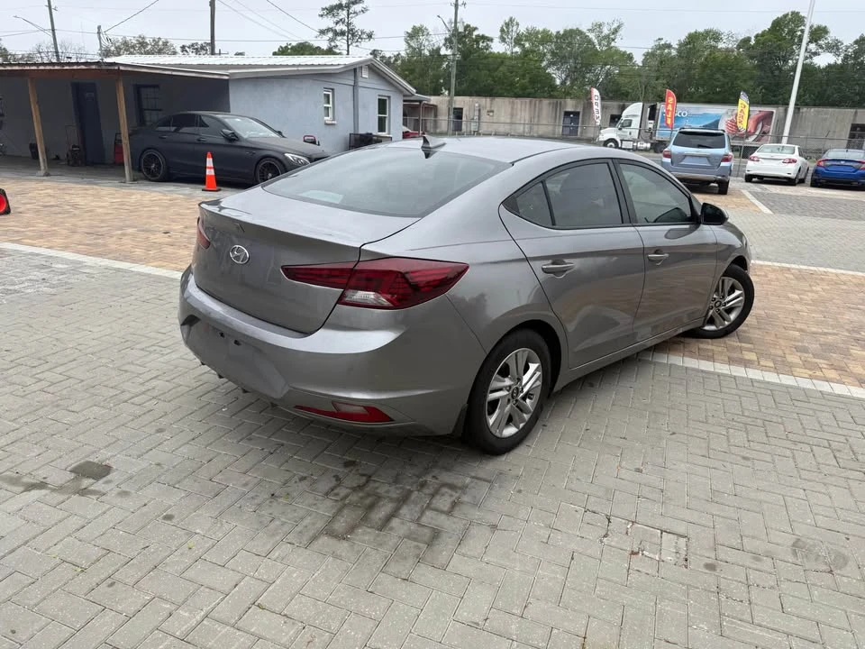 2020 Hyundai Elantra - Image 4 of 8