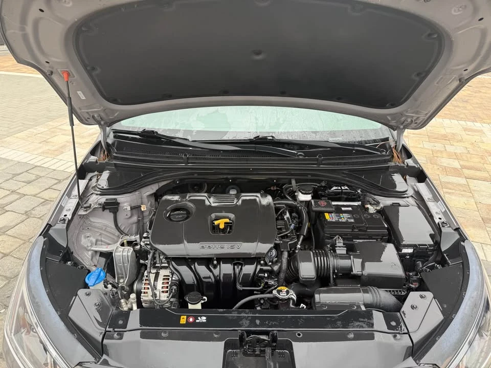 2020 Hyundai Elantra - Image 8 of 8