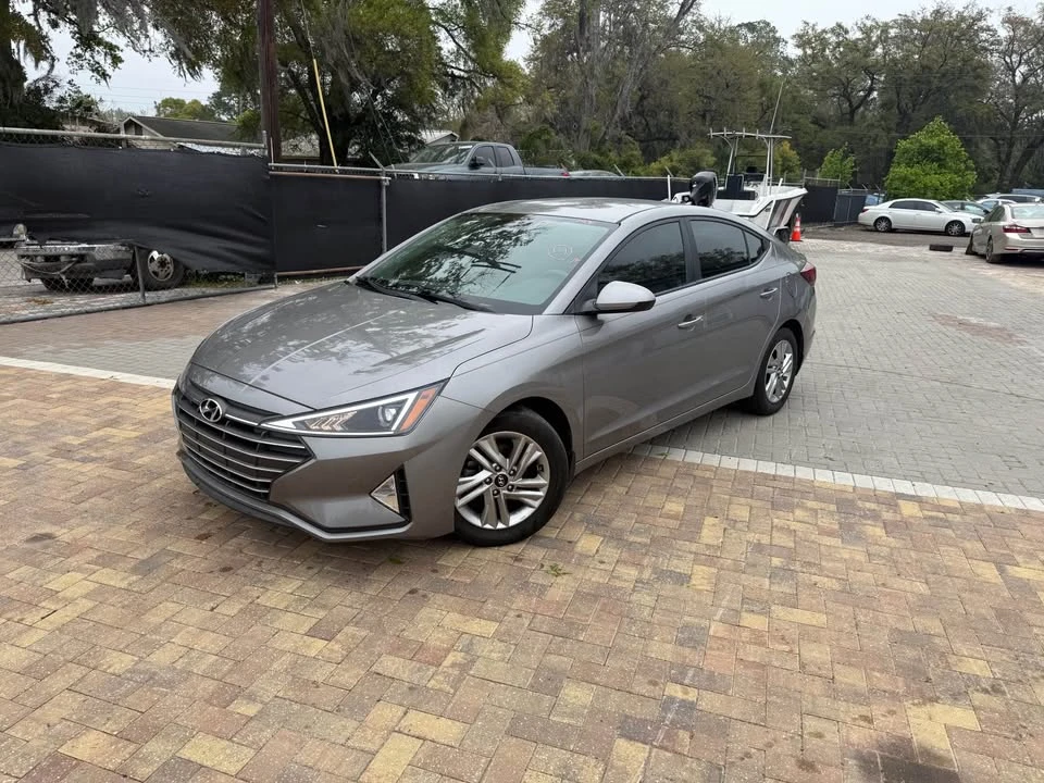 2020 Hyundai Elantra - Image 2 of 8