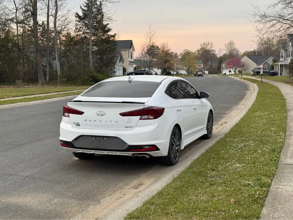 2020 Hyundai Elantra - Image 4 of 9