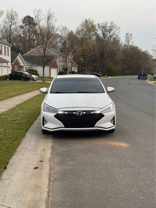2020 Hyundai Elantra - Image 2 of 9
