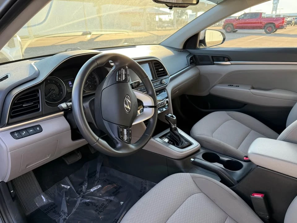 2020 Hyundai Elantra - Image 6 of 9