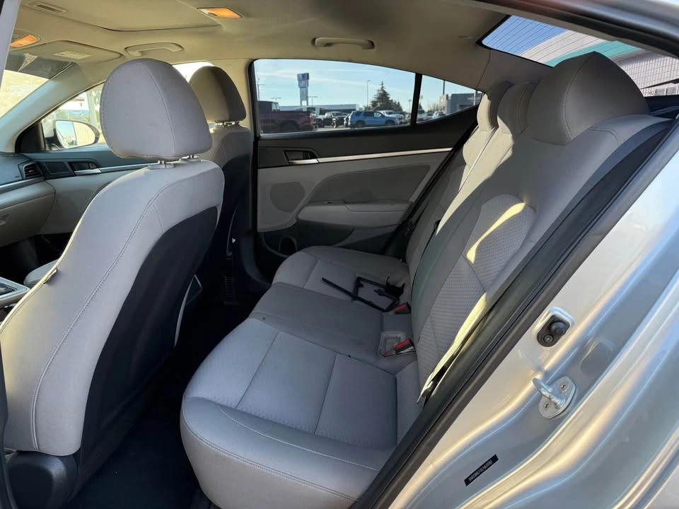 2020 Hyundai Elantra - Image 7 of 9