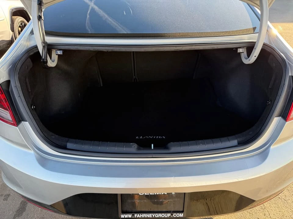 2020 Hyundai Elantra - Image 9 of 9