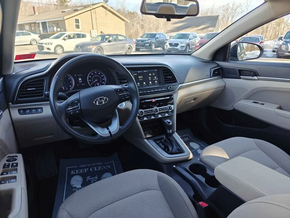2020 Hyundai Elantra - Image 8 of 10
