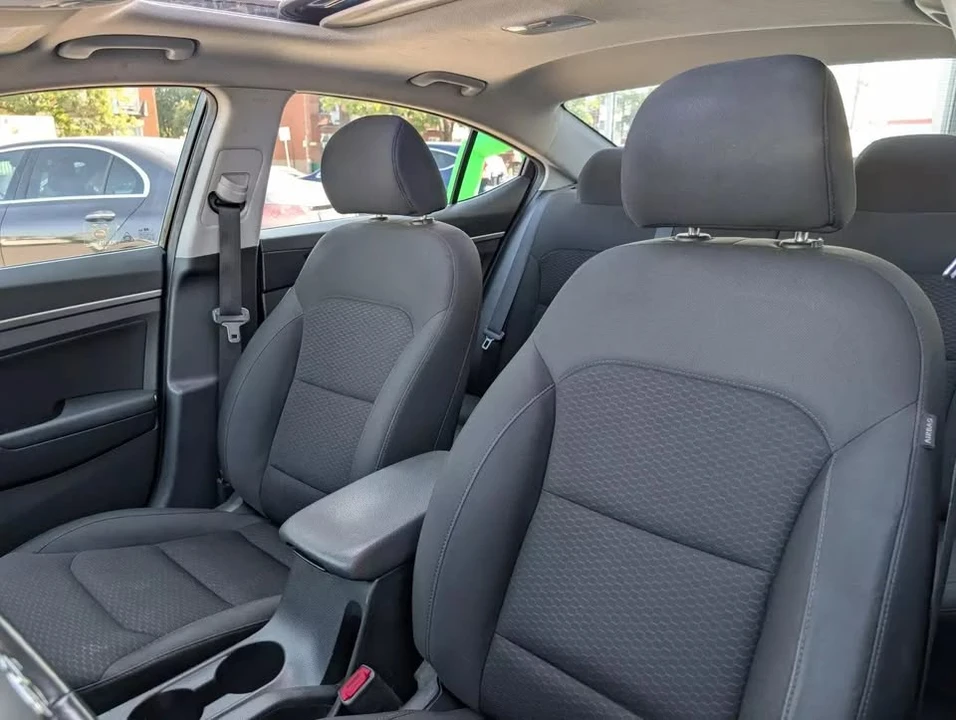 2020 Hyundai Elantra - Image 8 of 18