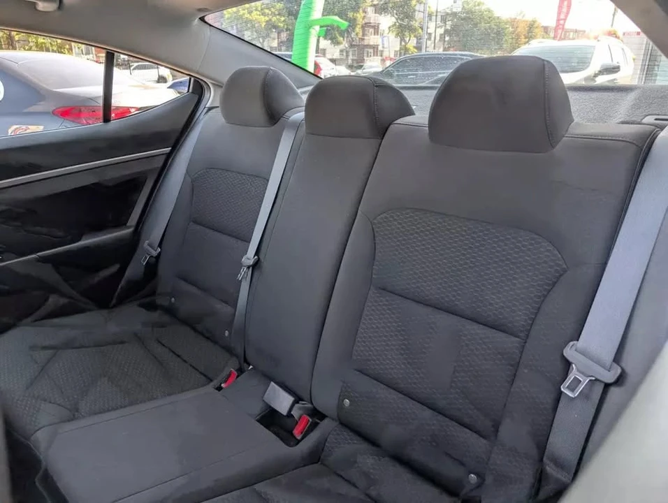2020 Hyundai Elantra - Image 7 of 18